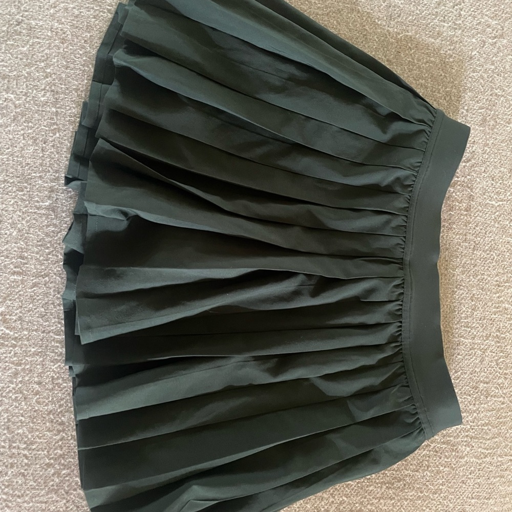 Lulu Lemon Green Tennis Mini Skirt with Pleats